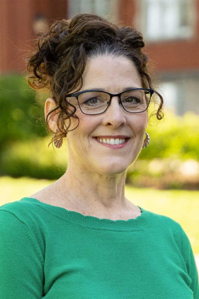 Sara Simpson headshot