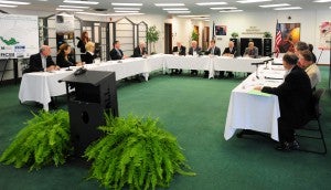 Roundtable participants discuss how to spur job growth in regional economies