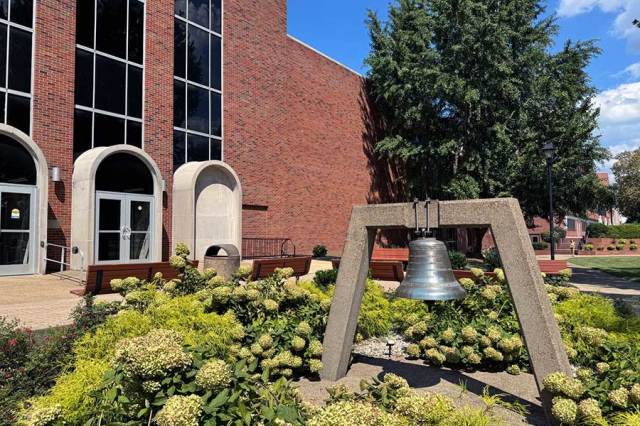 Thornburg Bell Plaza