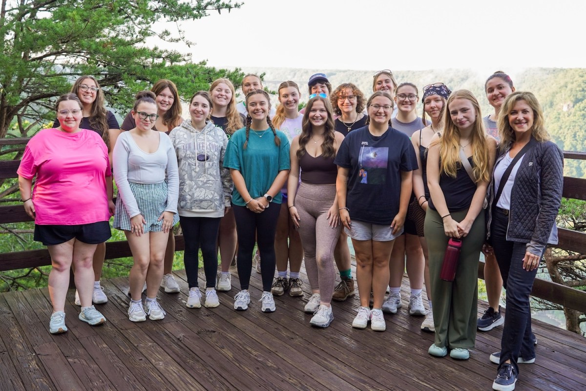 Group shot of BOLD cohorts of BOLD scholars