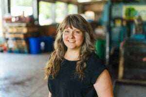 Biology alumna Amy Parsons-White leads sustainability and community resilience initiatives