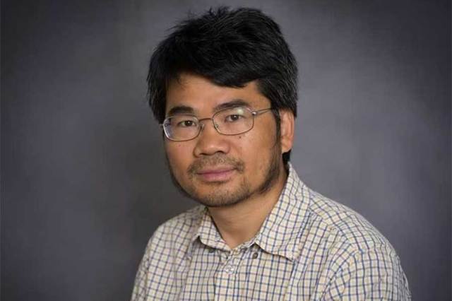 Biology professor Dr. Guo-Zhang Zhu receives NIH award for fertility research