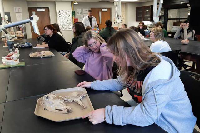 Biology welcomes Scott High School students