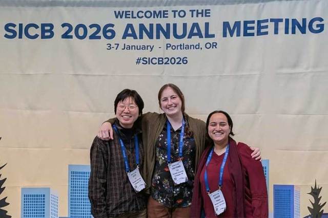 Biology students and faculty present research at SICB annual meeting in Portland