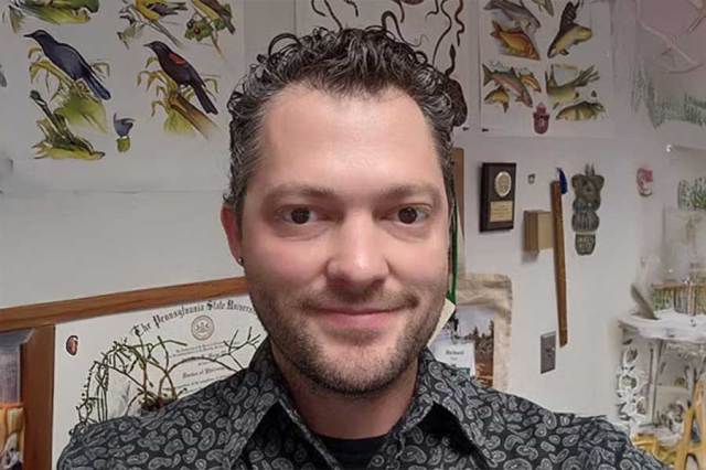 NRES faculty Dr. Rick Gage selected for Pickens-Queen Teacher Award