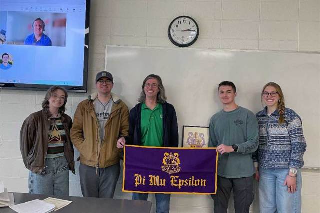 Mathematics welcomes new Pi Mu Epsilon honor society members