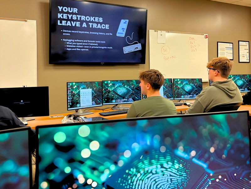 Student participate in Cyber Experience Day