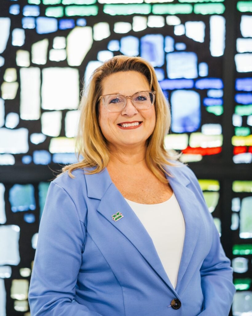 headshot of Angela Richardson