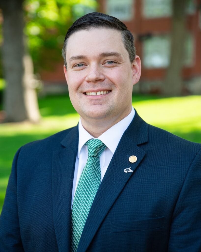 headshot of Zach Garrett