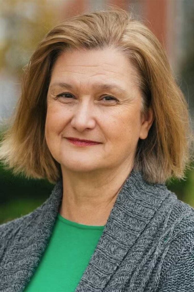 Dr. Kateryna Schray headshot