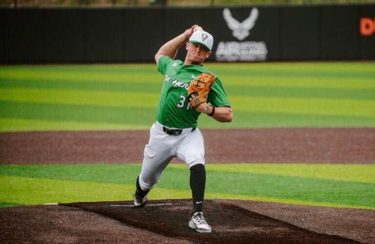 Image of Kenyon Collins pitching