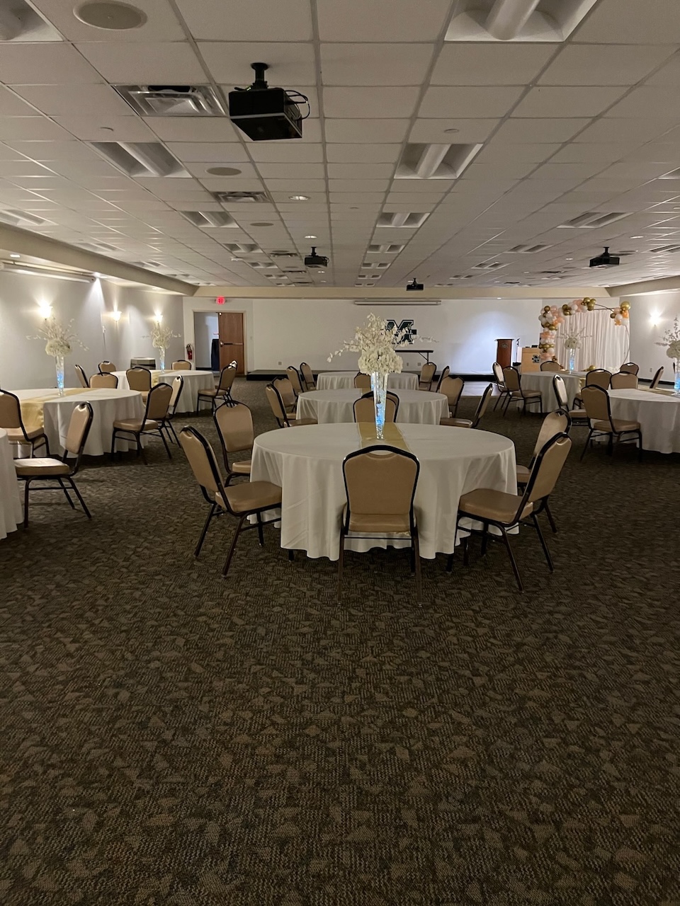 Image of BE5 set up for reception.