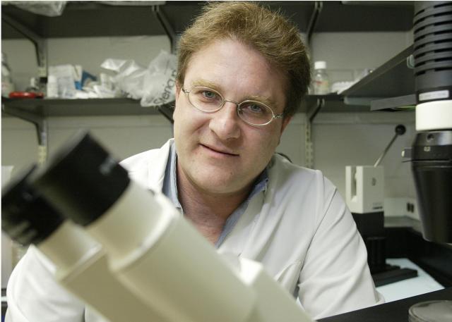 Biomedical sciences researcher to present results of clinical trials