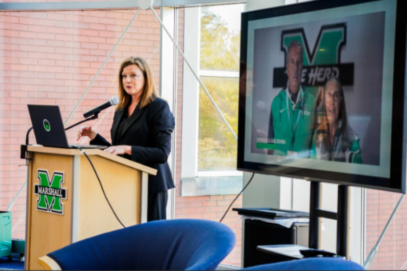 Julia presents at Zemba
