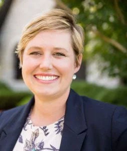 Laura Stephens headshot