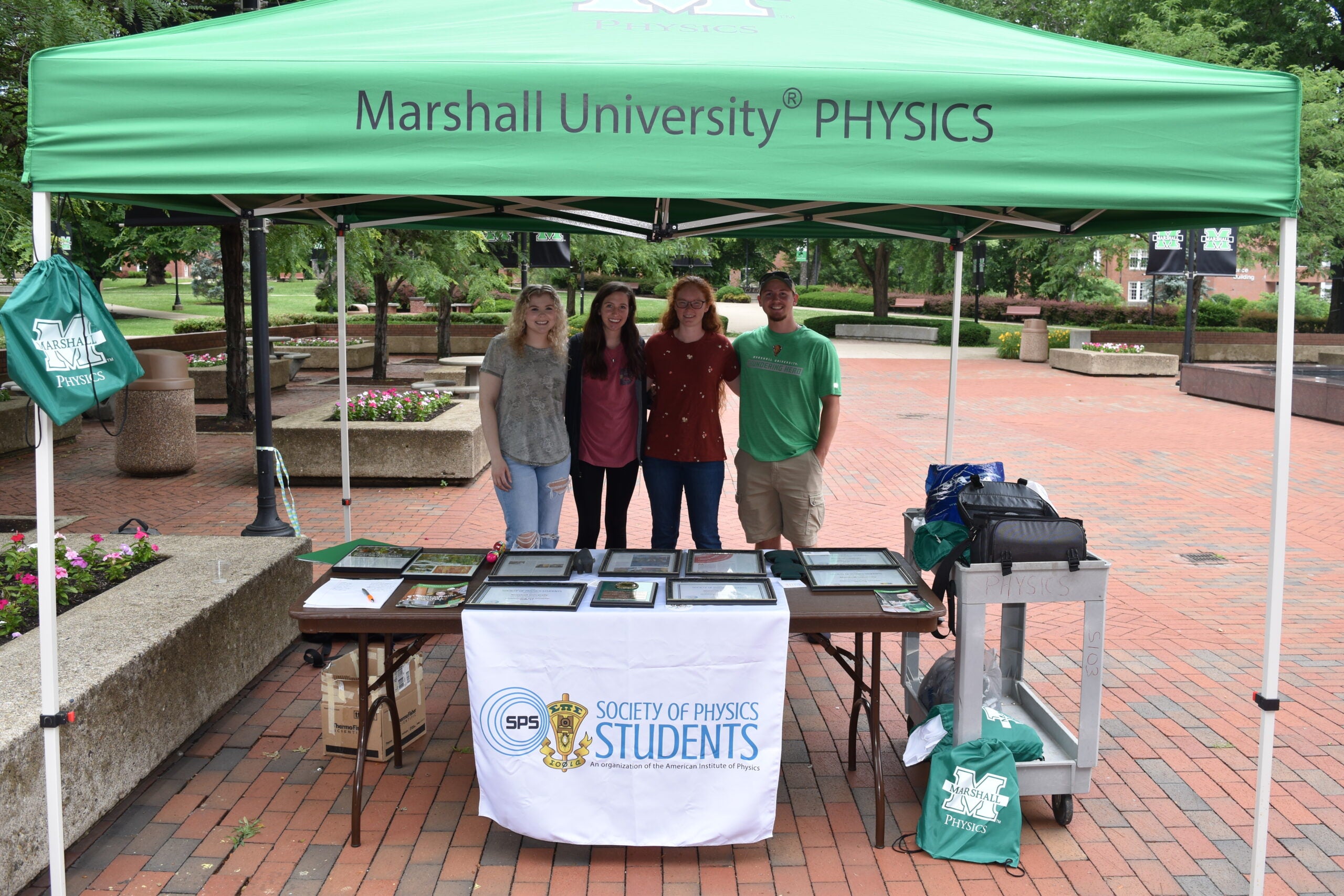 SPS National on X: Share your cool physics and astronomy-related research with a poster at the 2022 Physics Congress! 'Works-in-progress' are also accepted! To be eligible for judging and prizes, submissions are